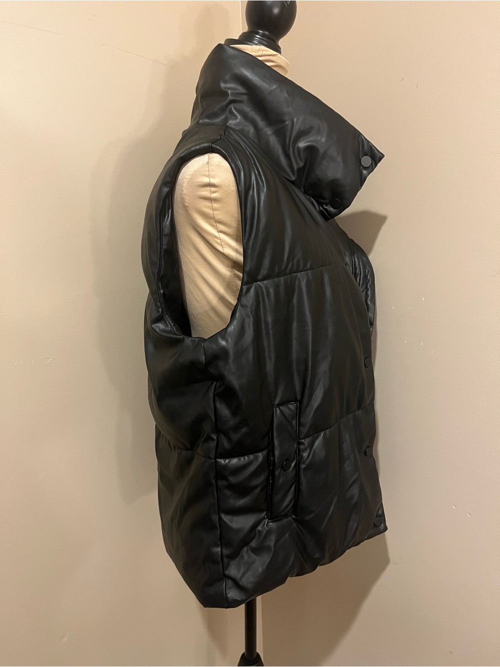 Love Tree Oversized Black Faux-Leather Puffer Vest, Snaps & Zipper High Collar,S - Picture 4 of 10